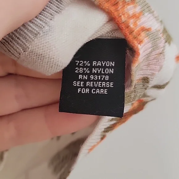 PREMISE sweater like shirt, medium, longer sleeved tee, zipper back - Picture 4 of 4